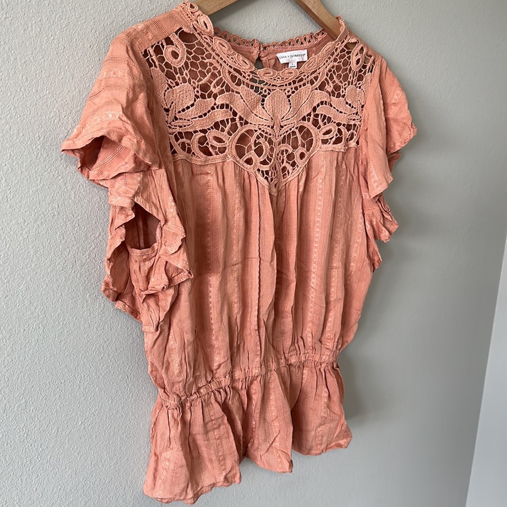 Coco + Jaimeson Short Sleeve Ruffle Flowy Peachy … - image 3